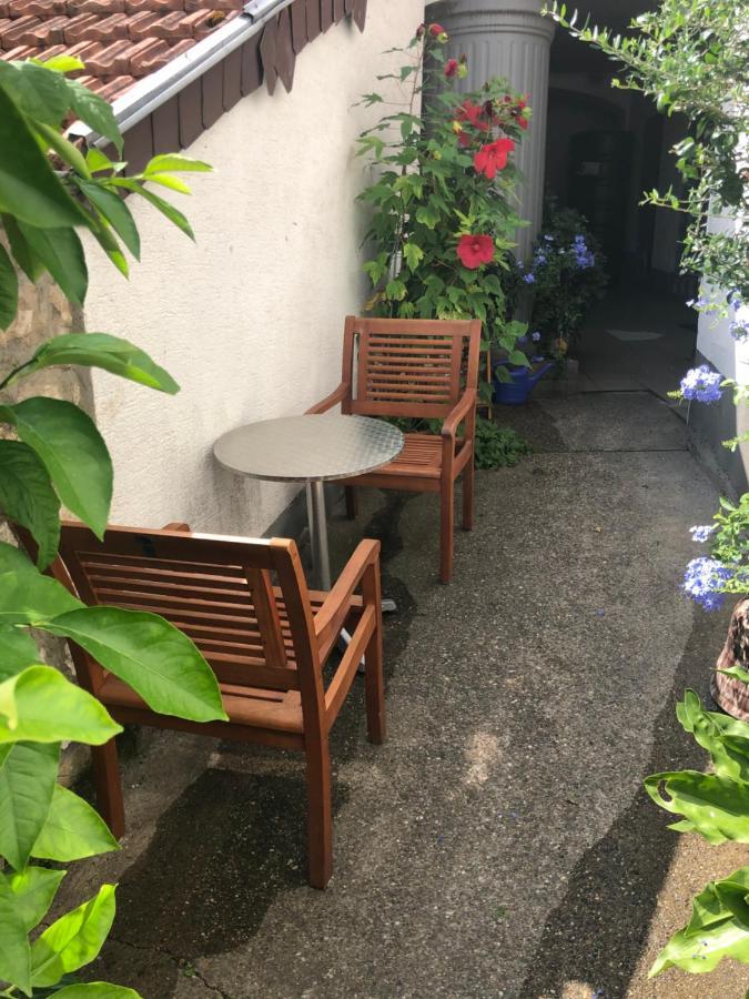 Einfache Monteurwohnung Mit Wlan Und Sat Tv, Netflix Frankweiler Exterior foto